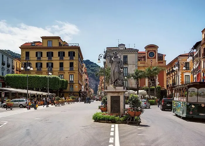 Cafiero Azure Flat *