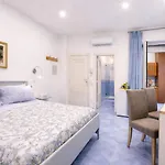 Cafiero Azure Flat 아파트 *