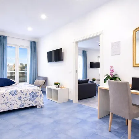 Cafiero Azure Flat 아파트 소렌토
