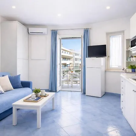 Cafiero Azure Flat